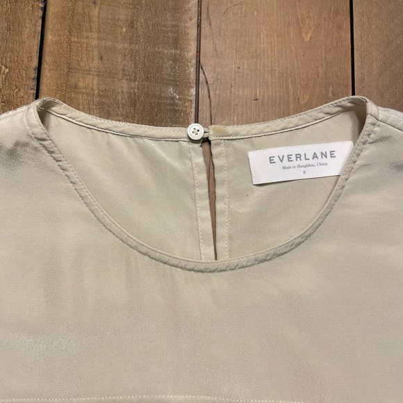Everlane Silk top in off white - Picture 4 of 9